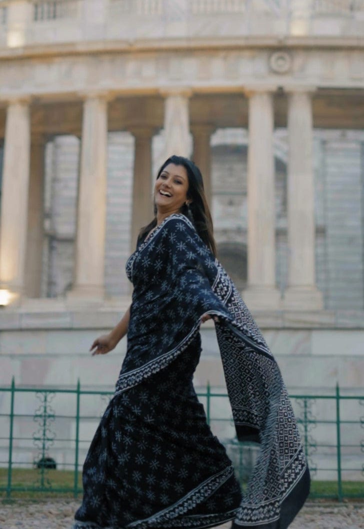 Ready To Wear Linen Silk Digital Print Saree – Black Elegance