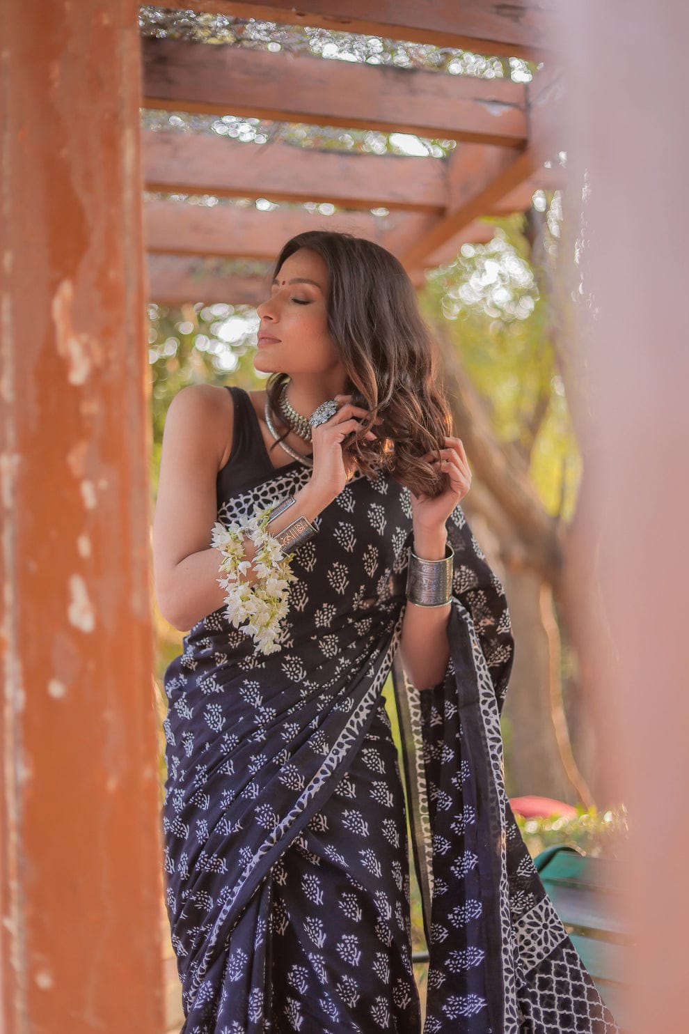 Ready to Wear - Pure Soft Linen Black Silk Saree