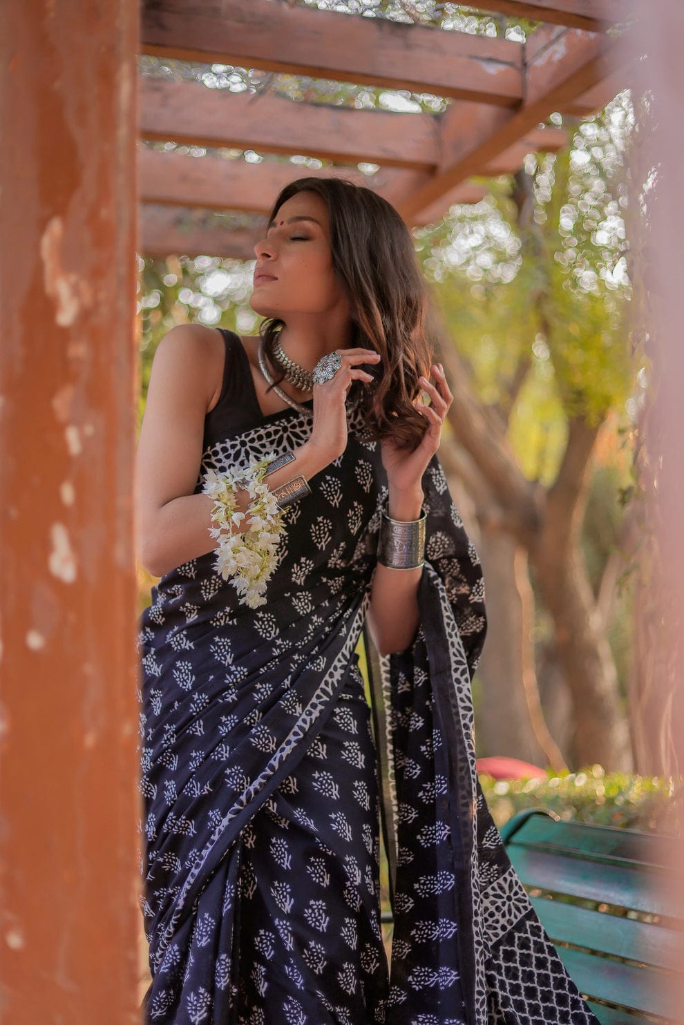 Ready to Wear - Pure Soft Linen Black Silk Saree